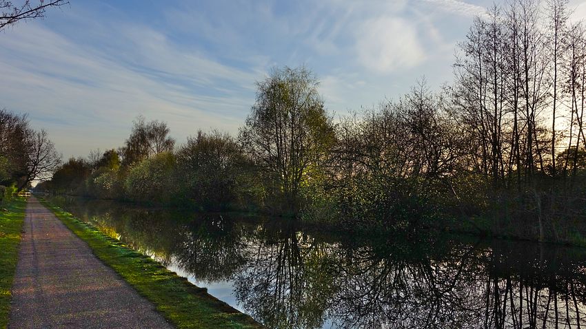 Early light and reflections in Bridgewater canal
