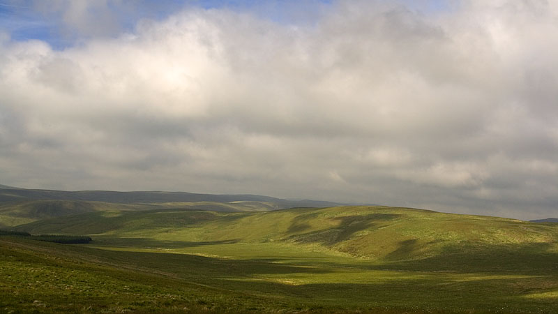 Mist clears the nearby hills from Cerrig Gwaun-y-llan