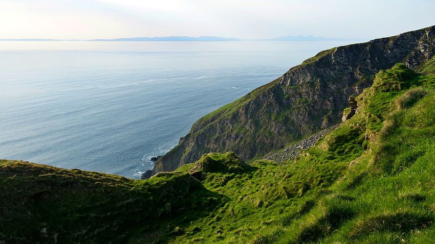 Cliffs below Binnein Fithich