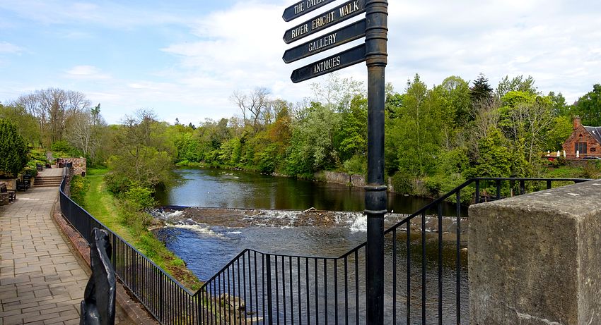 Trail head at the bridge at the River Ericht