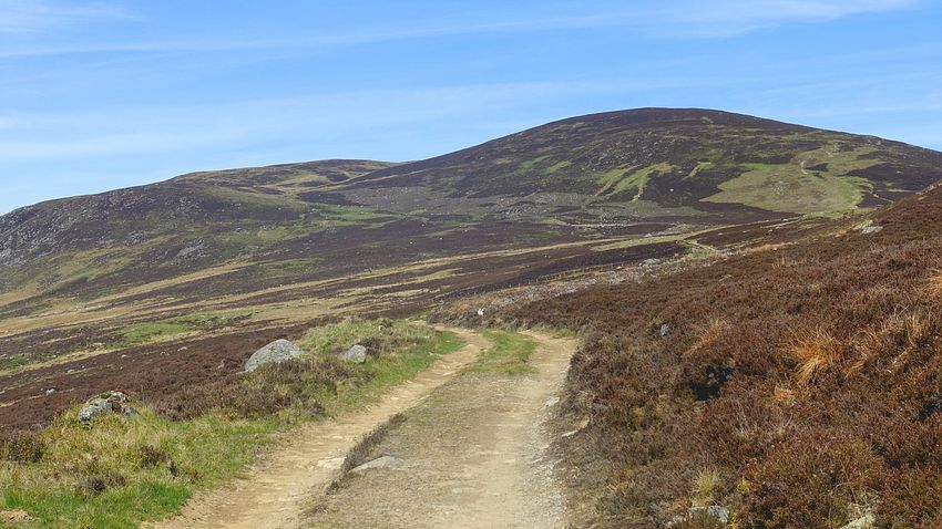 Ascent towards Badandun Hill