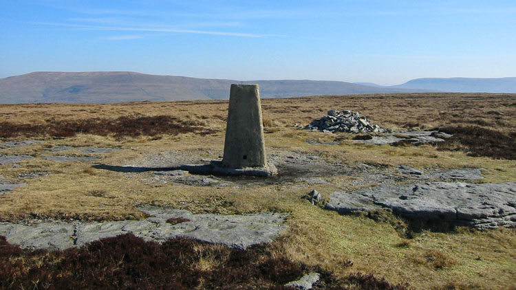 Buckden Pike, Little & Great Whernside from Firth Fell summit