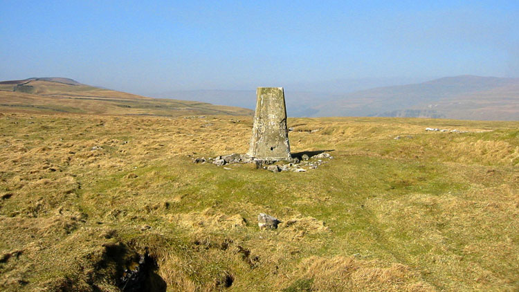 Birks Fell south top 434m
