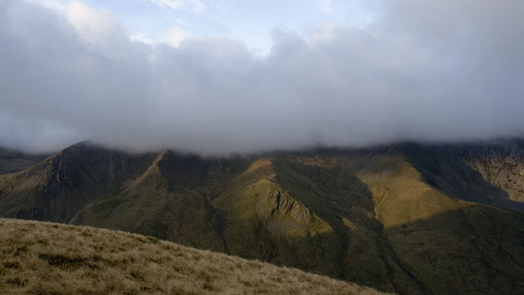Early light on the Carnedd y Filiast ridge