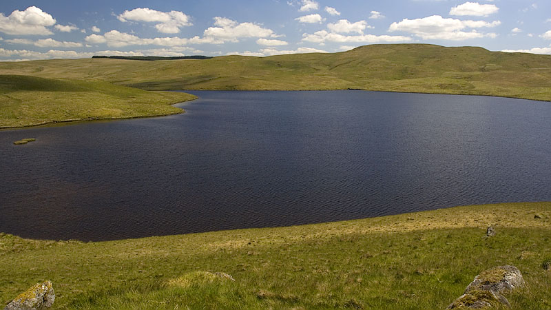 Approaching Llyn Gynon