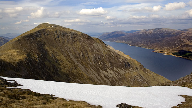 Beinn Bheoil & Loch Ericht from Sron Coire na h-Iolaire Beinn Bheoil & Loch Ericht from Sron Coire na h-Iolaire