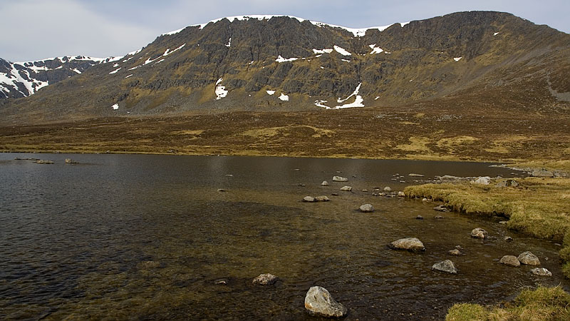 Northern cliffs of Ben Alder & Loch a' Bhealaich Bheithe Northern cliffs of Ben Alder & Loch a' Bhealaich Bheithe