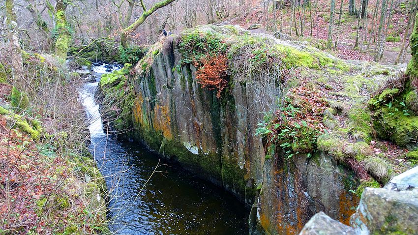 Rock cleft on Aira Beck