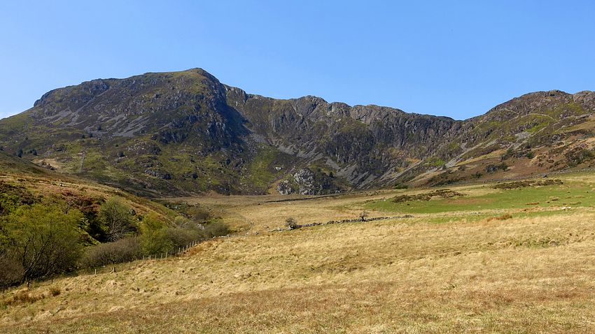 Gau Graig from the byway