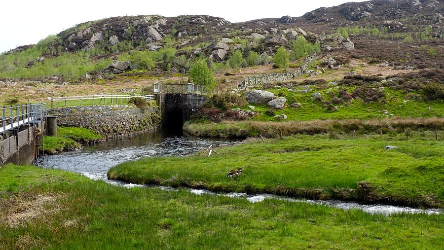 Dam at the confluence of the Afon Melynllyn & Afon Ddu