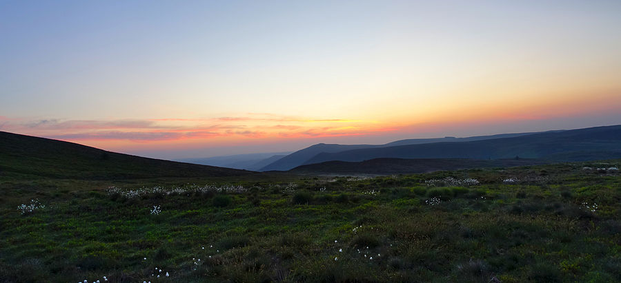Dawn sky at Waun To